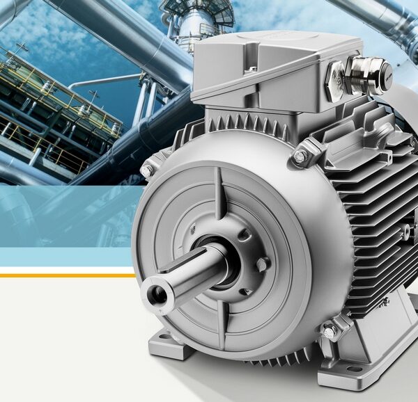 Die Siemens-Division Drive Technologies hat ihr Simotics-XP-Portfolio durch explo-sionsgeschützte Motoren der Baureihe 1MB10 ergänzt, die in den Effizienzklassen IE1, IE2 und IE 3 erhältlich sind.

The Siemens Drive Technologies Division has supplemented its Simotics XP series with explosion-proof 1MB10 motors which are available in efficiency classes IE1, IE2 and IE3.